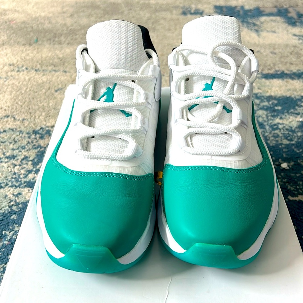 Women’s Air Jordan 11 CMFT LOW